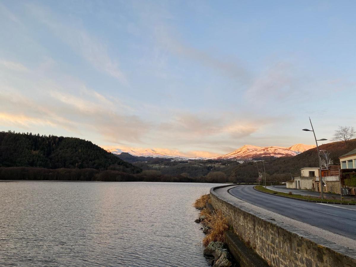 Hotel La Bonne Hotesse Chambon-sur-Lac Eksteriør bilde