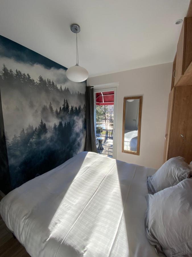 Hotel La Bonne Hotesse Chambon-sur-Lac Eksteriør bilde