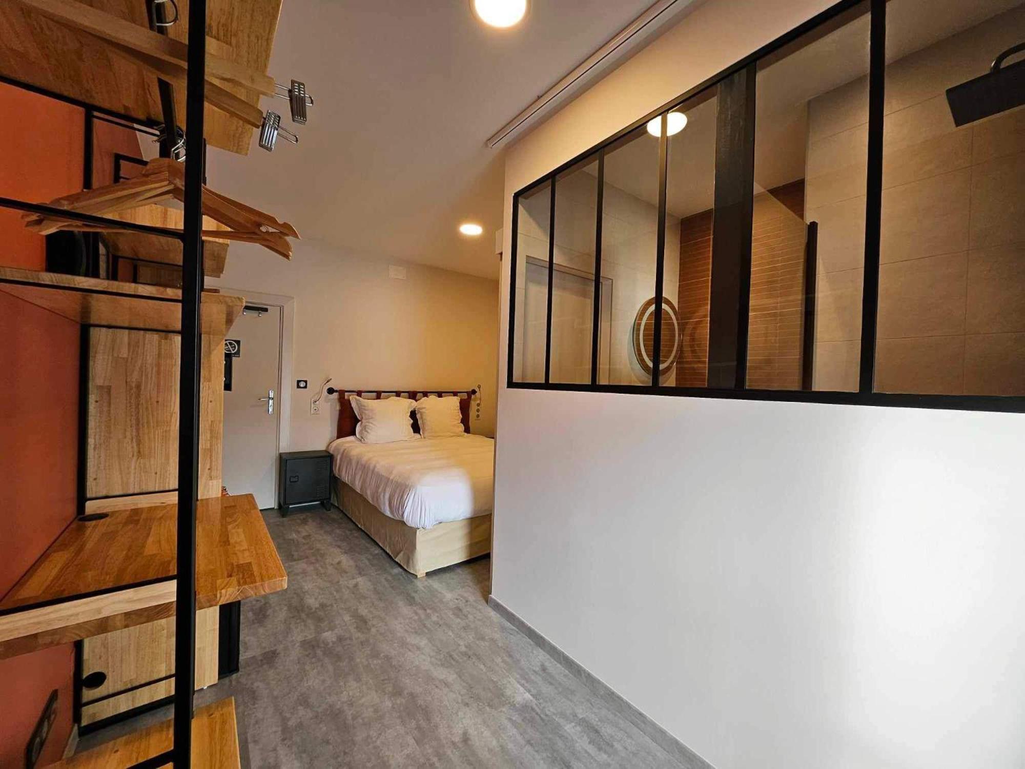 Hotel La Bonne Hotesse Chambon-sur-Lac Eksteriør bilde